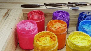How is it made: what are the main inks used in screen printing?