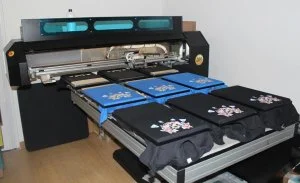 Screen Printing, DTF, or Embroidery on T-Shirts: Which Technique to Choose?