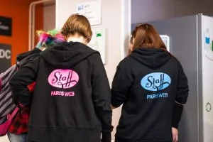 Sweatshirts op maat voor je bedrijf: welke moet je kiezen en hoe bespaar je geld?